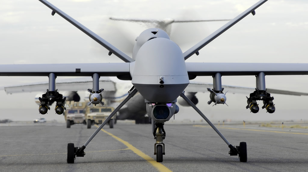 AIR_UAV_MQ-9_Reaper_Armed_Frontal_Taxiing_lg AIR_UAV_MQ-9_Reaper_Armed_Frontal_Taxiing_lg
